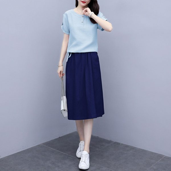 Novi model ženskog kompleta bluza i suknja