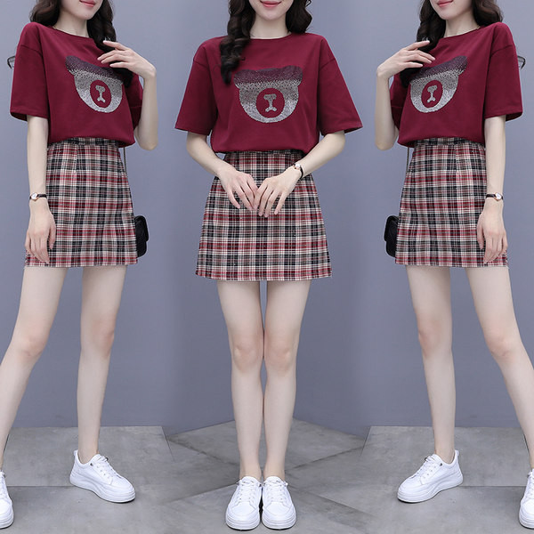 Elegantan ženski komplet s aplikacijom - crna i bordo boja