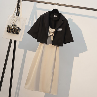 Komplet ženske haljine na tanke naramenice i kratke jakne