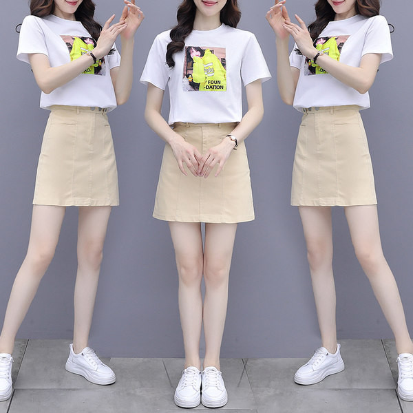 Sieviešu ikdienas komplekts ar aplikāciju un īsām piedurknēm