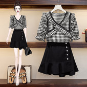 Proljetni ženski komplet karirane košulje sa crnom suknjom