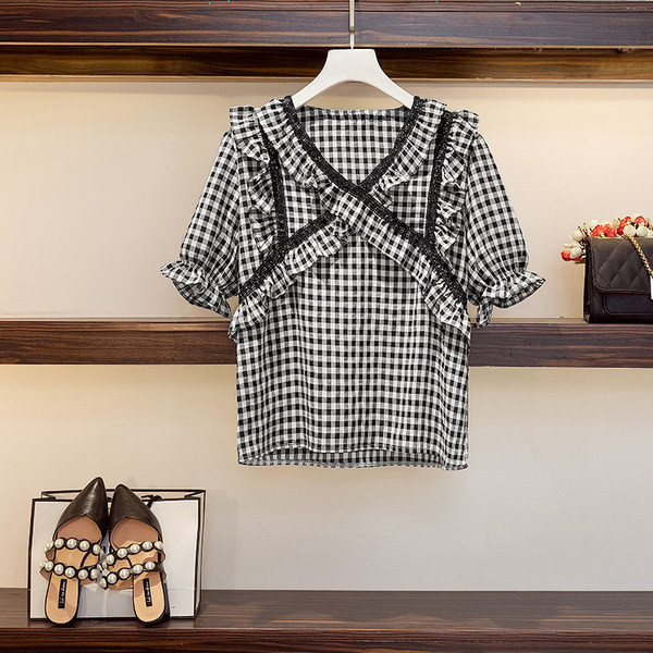 Proljetni ženski komplet karirane košulje sa crnom suknjom