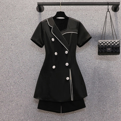 Crni set sakoa i suknje