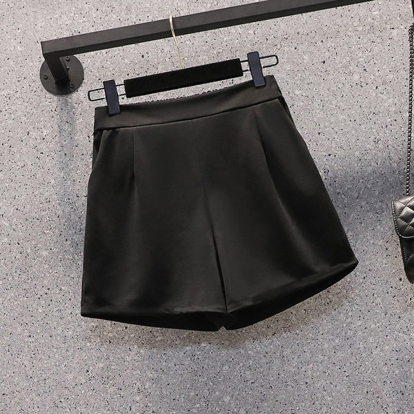 Crni set sakoa i suknje