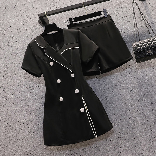 Crni set sakoa i suknje