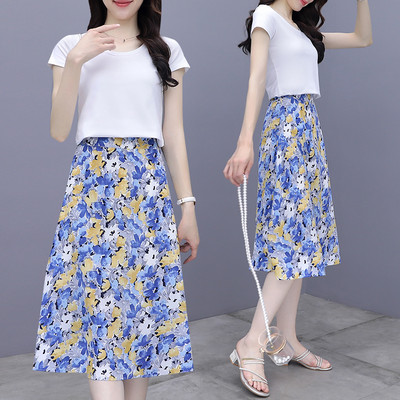 Sieviešu moderns divdaļīgs komplekts ar ziedu rakstu