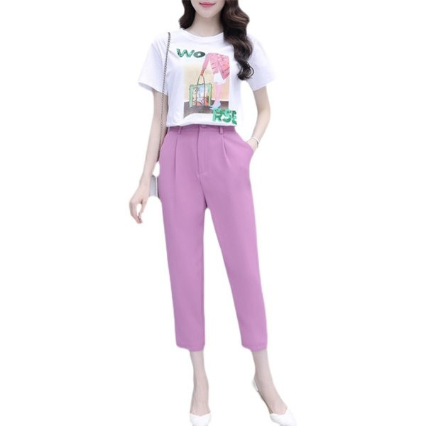 Ženska majica s printom u boji i duge hlače