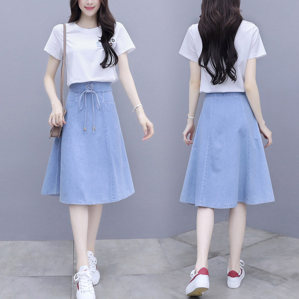 Sieviešu moderni svārku komplekts ar saitēm un T-kreklu