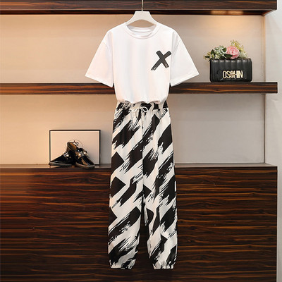 Dnevni ženski proljetni set u crno-bijeloj boji