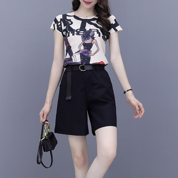 Ljetni set - majica s printom i kratke hlače