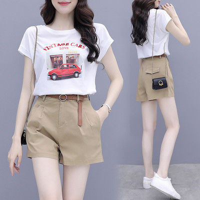 Novi ljetni komplet - majica s printom u boji i hlače