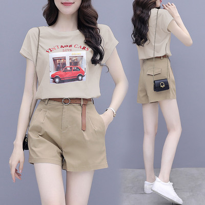 Novi ljetni komplet - majica s printom u boji i hlače