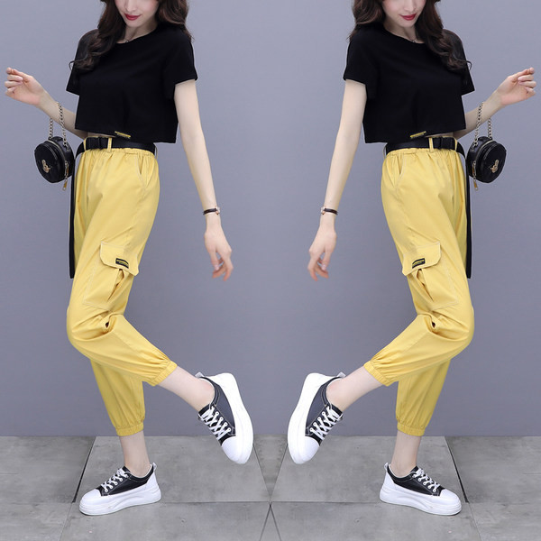 Ženski moderan komplet s remenom i džepovima