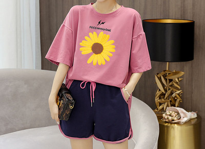 Sieviešu komplekts no divām daļām ar aplikāciju