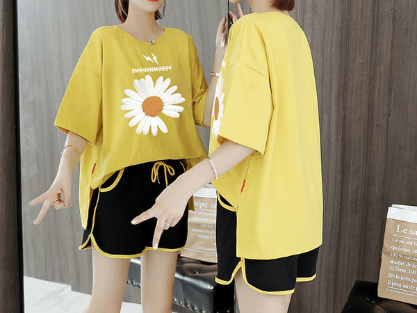 Sieviešu komplekts no divām daļām ar aplikāciju