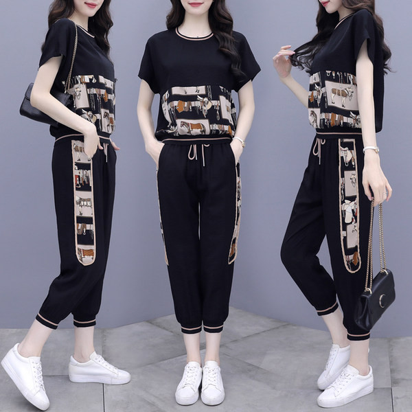 Sportski dnevni set za žene u bijeloj i crnoj boji