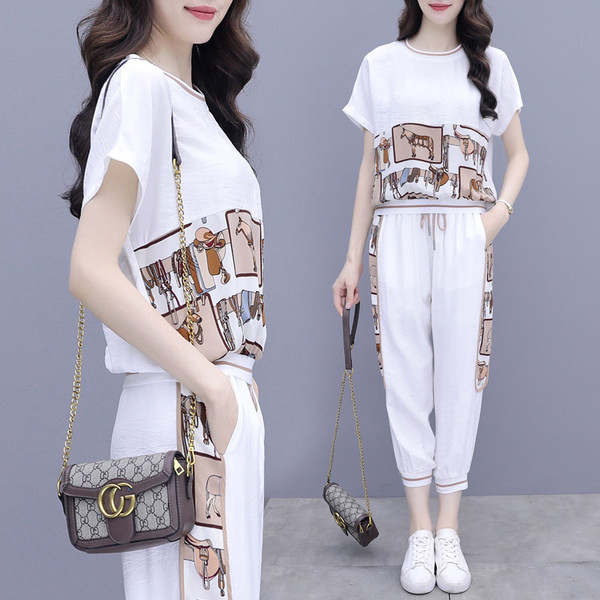 Sportski dnevni set za žene u bijeloj i crnoj boji