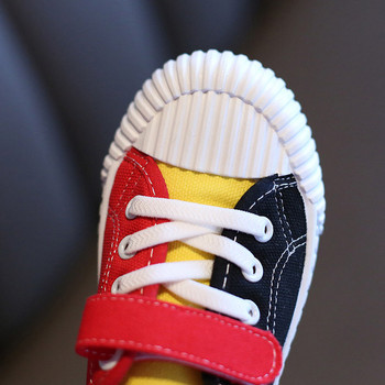 Παιδικά αθλητικά παπούτσια με επίπεδη σόλα  για κορίτσια και αγόρια