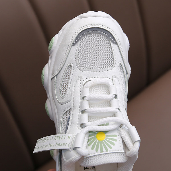 Mūsdienīgas bērnu kedas ar aplikāciju - divi modeļi