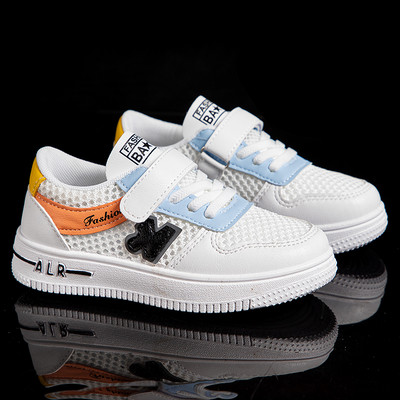 Prozračne dječje tenisice s ravnim potplatom - nekoliko modela