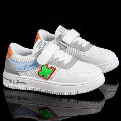 Prozračne dječje tenisice s ravnim potplatom - nekoliko modela