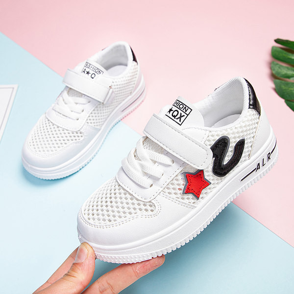 Prozračne dječje tenisice s ravnim potplatom - nekoliko modela