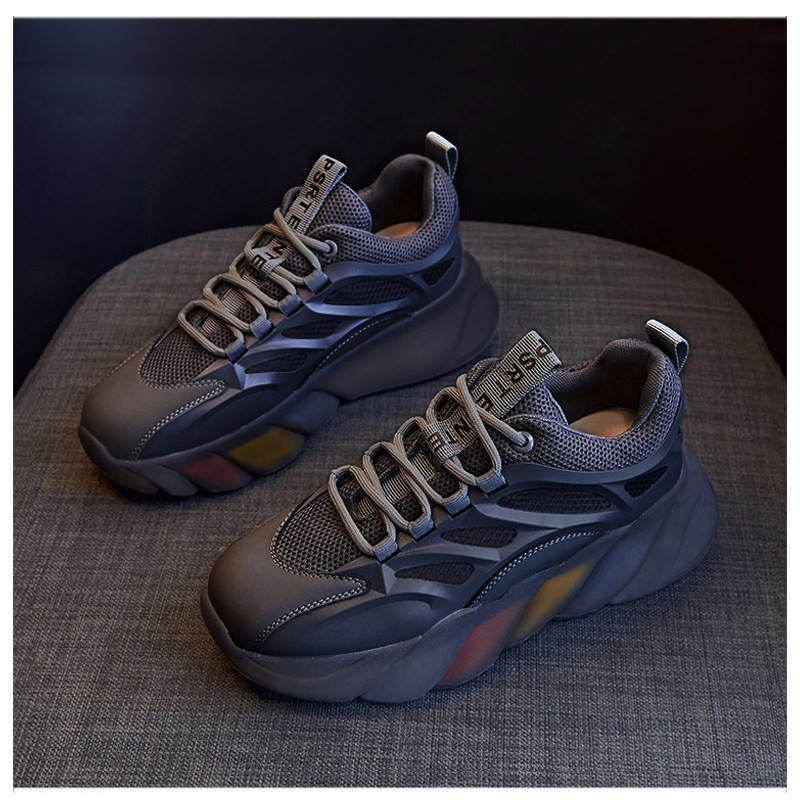 Novi model tenisica za djevojčice sa grubim đonom i vezicama