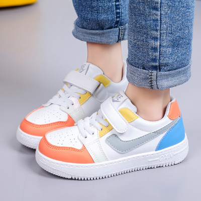 Dječje tenisice od eko kože s vezom i sjajnim efektom