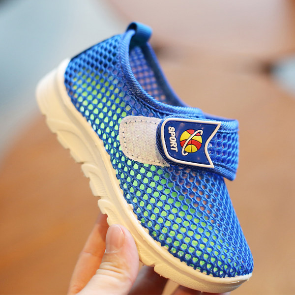 Vaikiški laisvalaikio tinkliniai batai su kelių spalvų lipduku