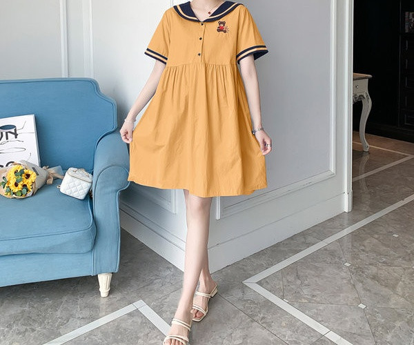 Moderns sieviešu kleitas īss modelis ar pogām grūtniecēm