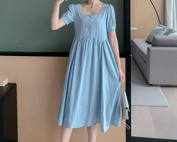 Ženska haljina s četvrtastim izrezom za trudnice