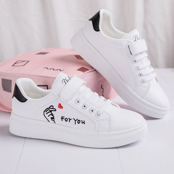 Novi model aktualnih dječijih patika za djevojčice sa vezom i natpisom