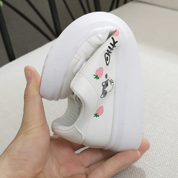 Novi model dječjih patika za djevojčice sa aplikacijom