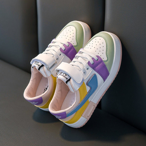 Novi model dječjih tenisica s uzorkom u boji