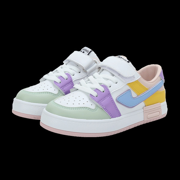 Novi model dječjih tenisica s uzorkom u boji