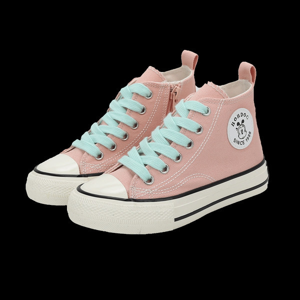 Jauns bērnu kedu modelis ar šņorēm un aplikāciju četrās krāsās