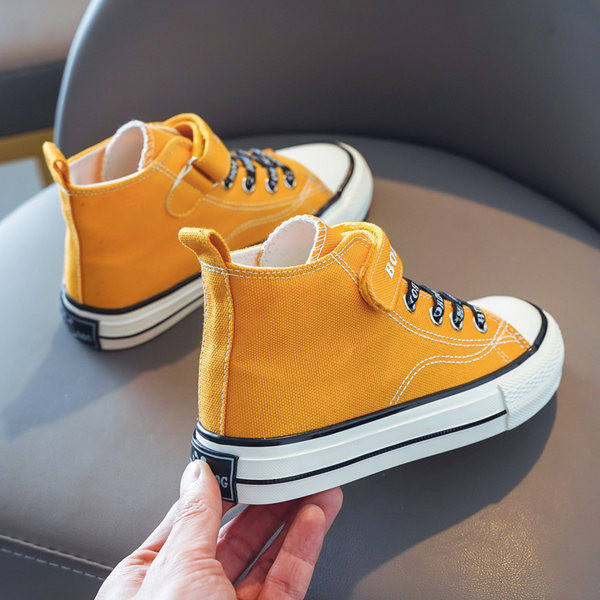 Dječje tenisice sa natpisima i vezicama u dvije boje