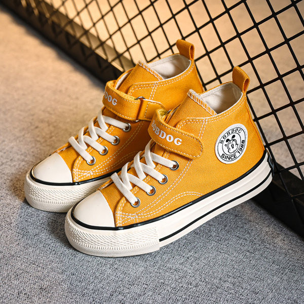 Dječje tenisice s ravnim potplatom i natpisom u više boja