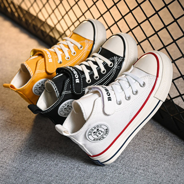 Dječje tenisice s ravnim potplatom i natpisom u više boja