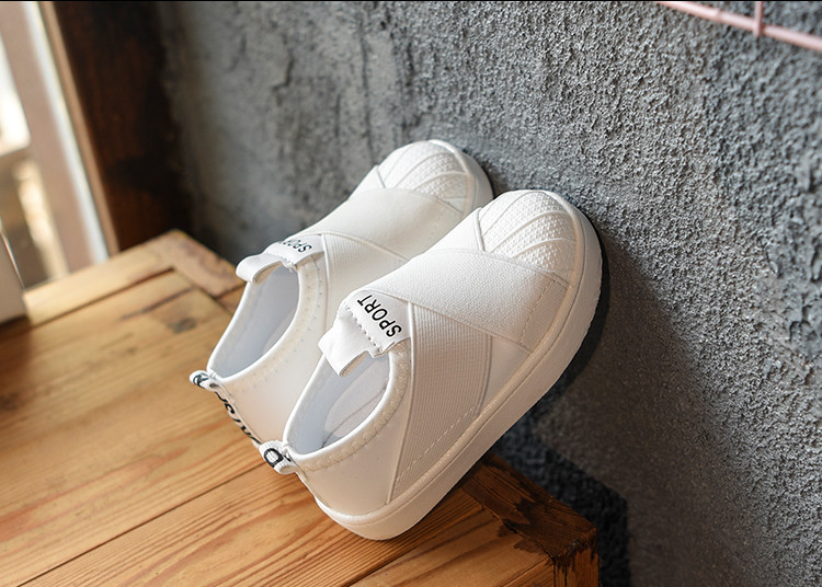 Dječje tenisice s ravnim potplatom - za djevojčice i dječake