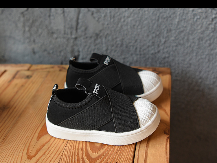 Dječje tenisice s ravnim potplatom - za djevojčice i dječake