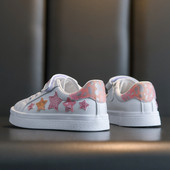 Bērnu kedas ar uzlīmi un saitēm baltā krāsā