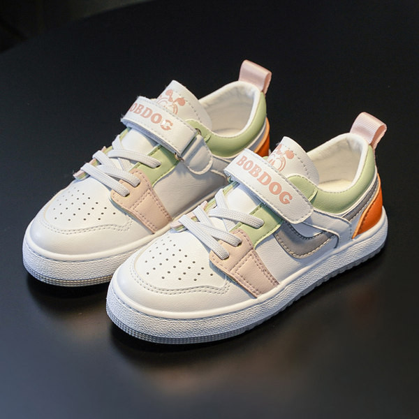 Dječje tenisice za djevojčice sa natpisima i naljepnicama