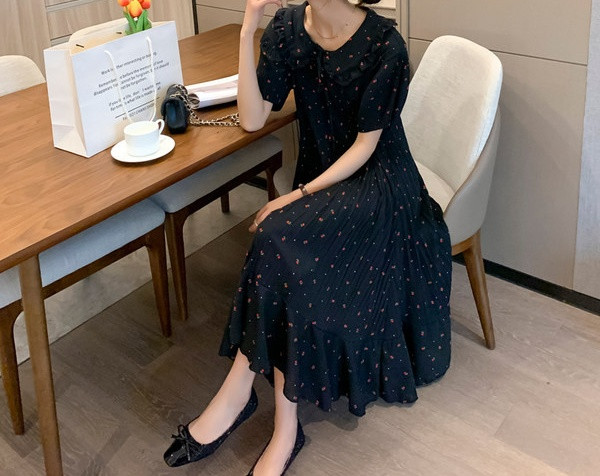 Sieviešu aktuālās kleitas garais modelis grūtniecēm