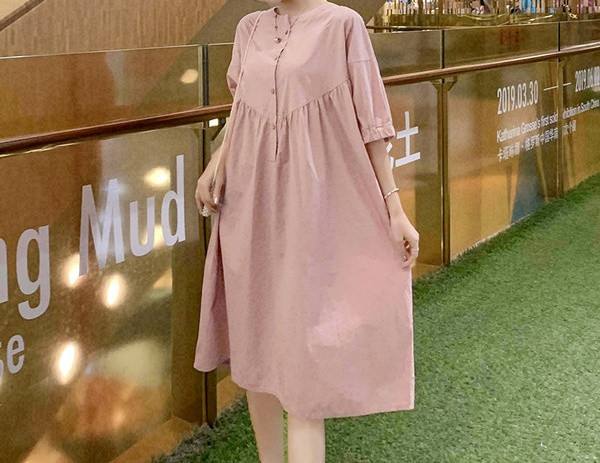 Ženska ležerna haljina s gumbima i ovalnim izrezom za trudnice