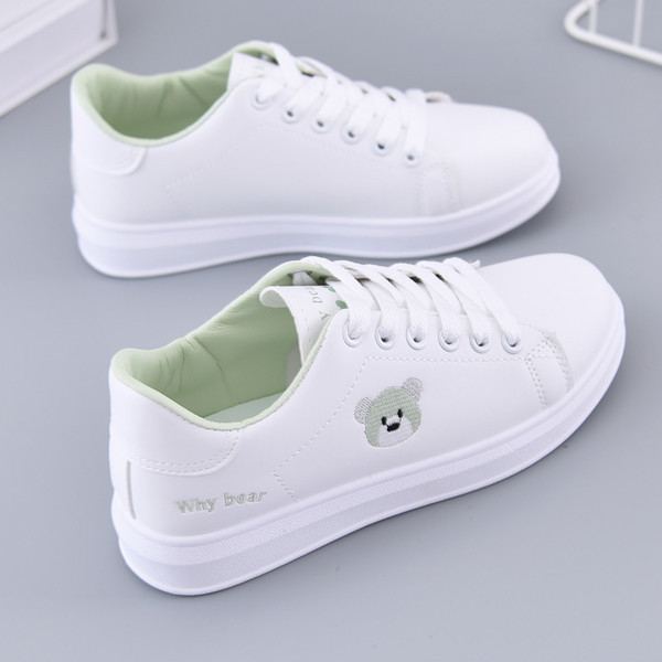 Novi model dječjih tenisica za djevojčice sa vezicama i 3D aplikacijom