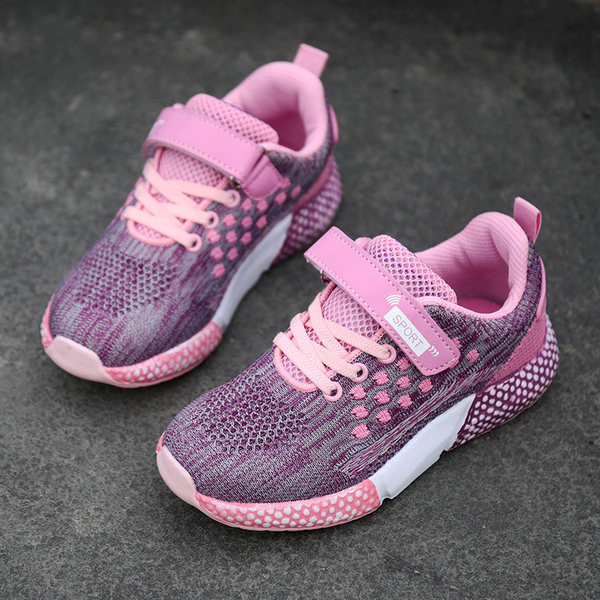 Dječje tenisice sa naljepnicom i vezicama u tri boje