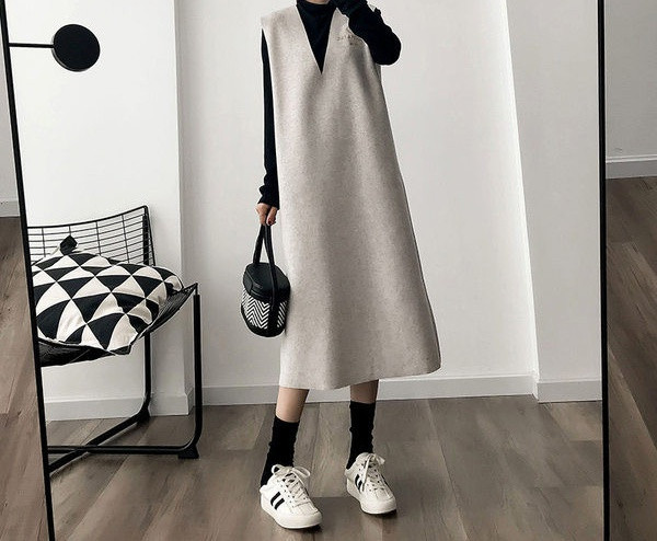 Moderan ženski komplet bluze dugih rukava i haljine za trudnice