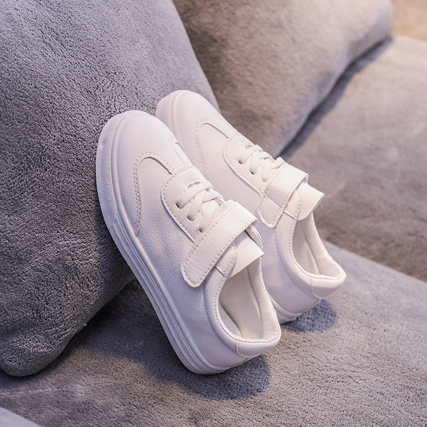 Dječje casual tenisice s naljepnicama i vezicama - više modela