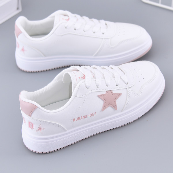 Ležerne dječje tenisice za djevojčice u bijeloj boji sa natpisima i aplikacijama